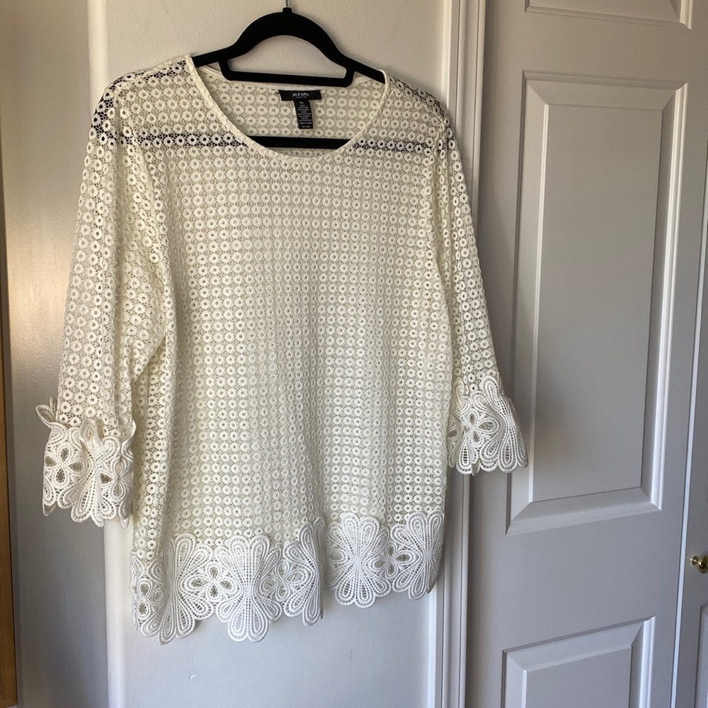 Alfani - Ivory/Cream Lace Blouse/Top